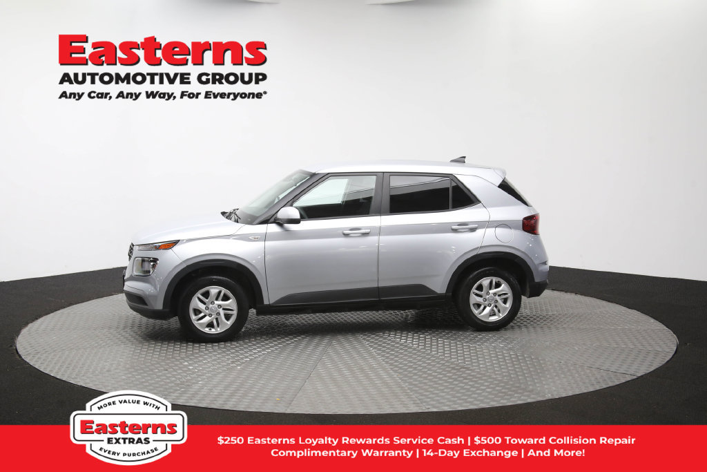 Used 2022 Hyundai Venue SE FWD image 60