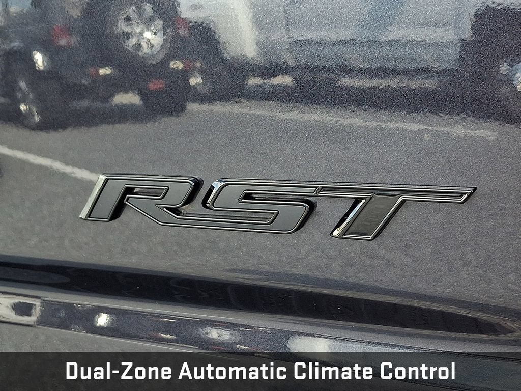 Certified 2022 Chevrolet Silverado 1500 RST AWD/4WD image 38