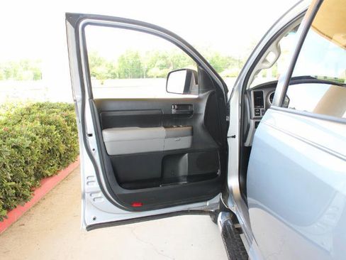 Used 2012 Toyota Tundra 4x4 CrewMax w/ TRD Off-Road Pkg image 27