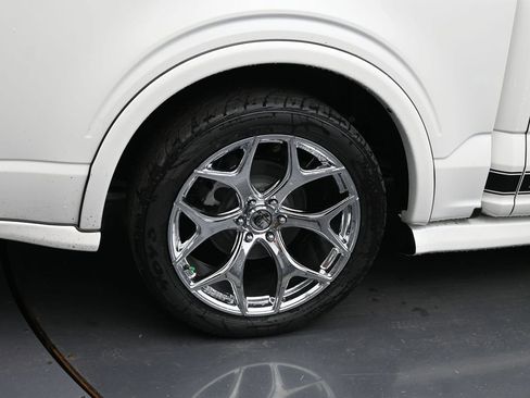 New 2025 Ford F150 Lariat w/ Equipment Group 502A High image 10