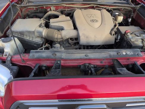 Used 2017 Toyota Tacoma Limited w/ Tow Package image 22