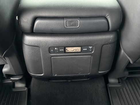 Used 2022 Nissan Armada SV w/ SV Appearance Package image 24