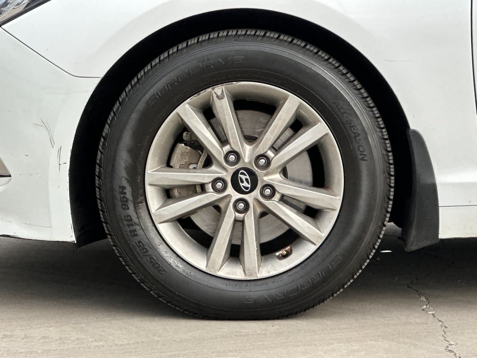 Used 2015 Hyundai Sonata SE w/ Option Group 09 FWD image 25