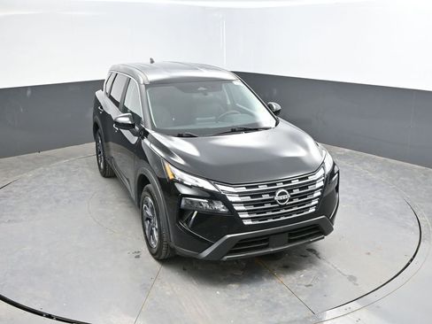 Used 2024 Nissan Rogue SV FWD image 25