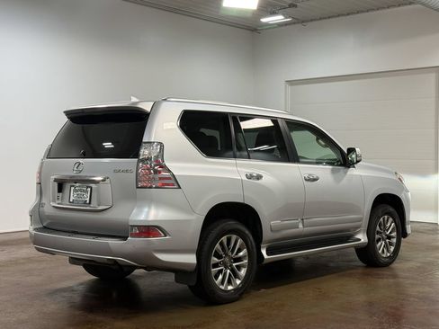 Used 2017 Lexus GX 460 Luxury AWD/4WD image 24