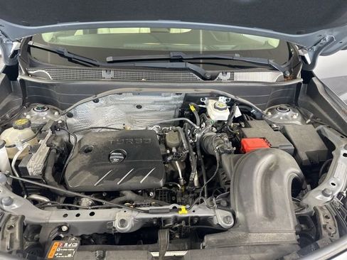 Used 2020 Buick Encore GX Essence image 14