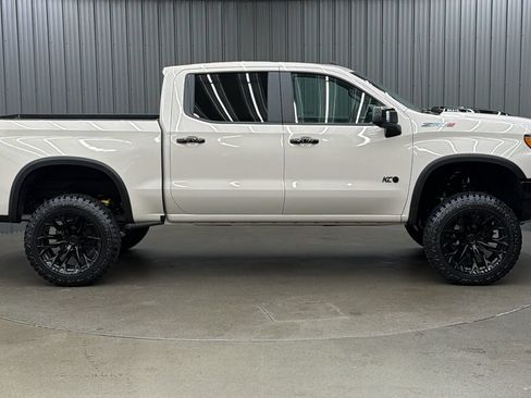 Used 2026 Chevrolet Silverado 1500 ZR2 AWD/4WD image 6