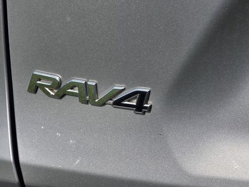 Used 2024 Toyota RAV4 XLE w/ Convenience Package FWD image 15