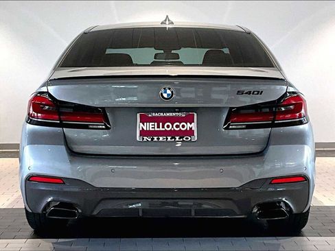 Used 2023 BMW 540i w/ M Sport Package RWD image 9
