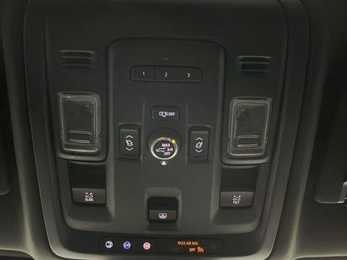 Used 2023 GMC Yukon Denali AWD/4WD image 34
