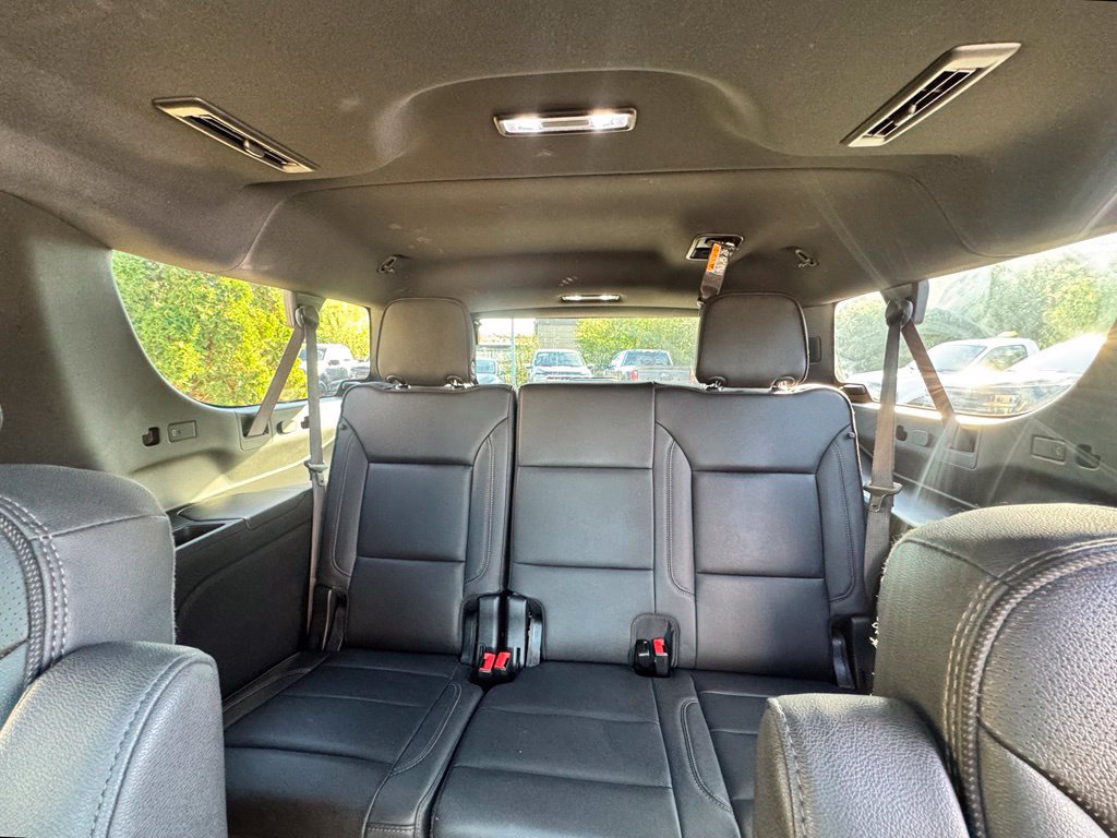 Used 2025 Chevrolet Suburban High Country AWD/4WD image 36