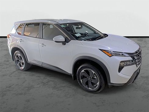 Used 2026 Nissan Rogue SV image 5