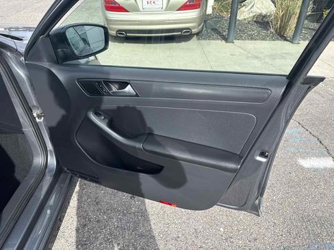 Used 2014 Volkswagen Jetta S FWD image 19
