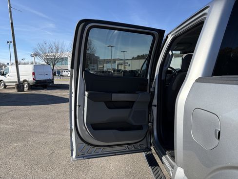 Used 2022 Ford F150 XLT w/ Equipment Group 302A High image 28