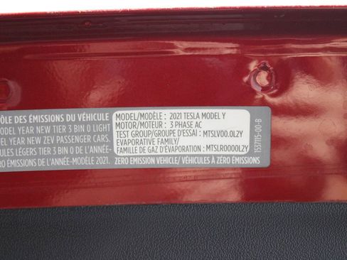 Used 2021 Tesla Model Y Long Range image 32