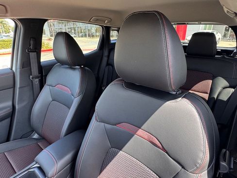 New 2025 Nissan Kicks SR image 10