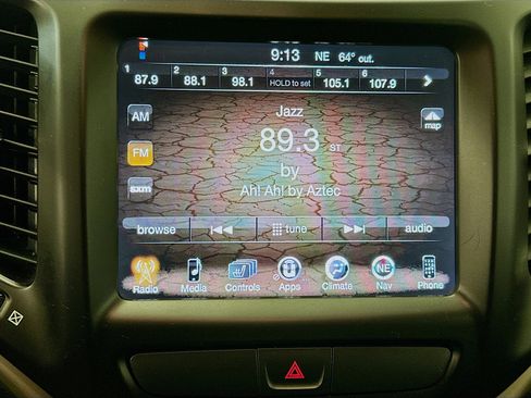 Used 2017 Jeep Cherokee Latitude w/ True North Edition AWD/4WD image 21