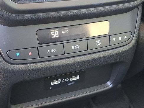 Used 2023 Honda Pilot EX-L image 12