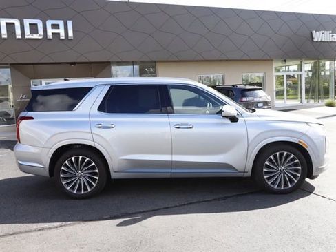 Used 2024 Hyundai Palisade Calligraphy AWD/4WD image 2