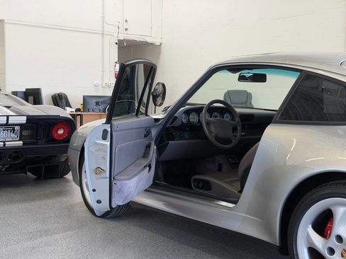 Used 1998 Porsche 911 Carrera 4S AWD/4WD image 19