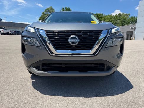 Used 2023 Nissan Rogue SV AWD/4WD image 4