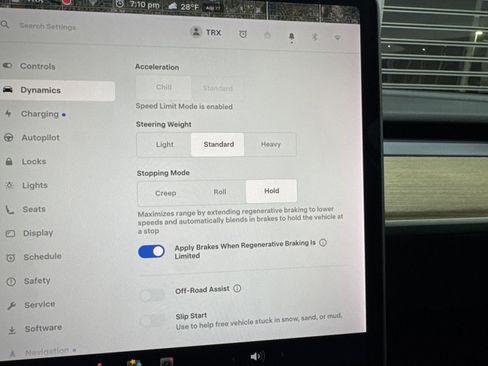 Used 2022 Tesla Model Y Long Range image 21