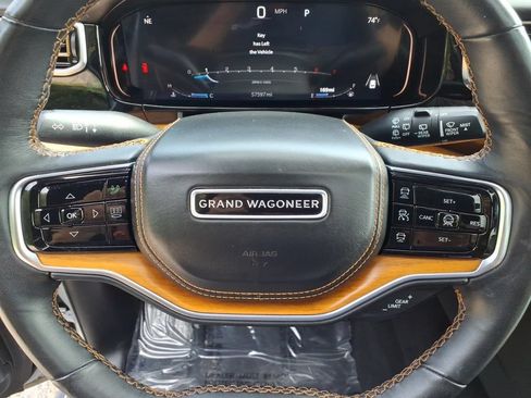 Used 2024 Jeep Grand Wagoneer L Series III AWD/4WD image 28