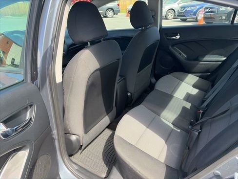Used 2016 Kia Forte LX image 6