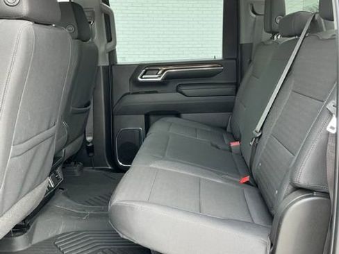 Used 2024 Chevrolet Silverado 2500 LT image 12