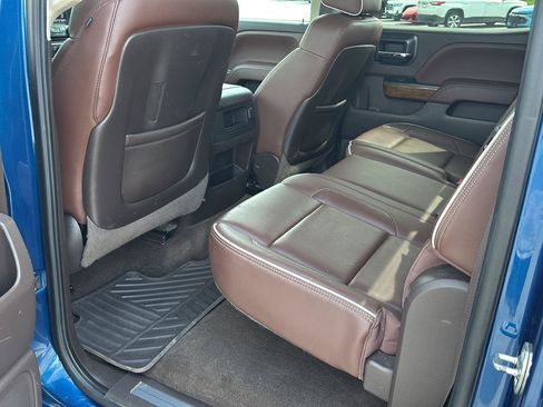 Used 2015 Chevrolet Silverado 1500 High Country w/ High Country Premium Package AWD/4WD image 19