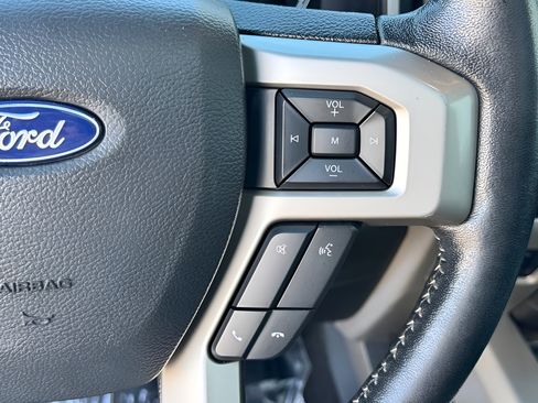 Used 2019 Ford F250 Lariat w/ Lariat Ultimate Package AWD/4WD image 17