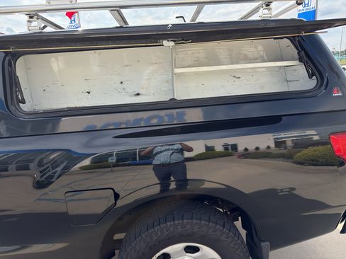 Used 2018 Nissan Titan S w/ S Utility Package AWD/4WD image 9