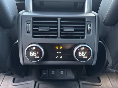 Certified 2025 Land Rover Discovery S AWD/4WD image 16