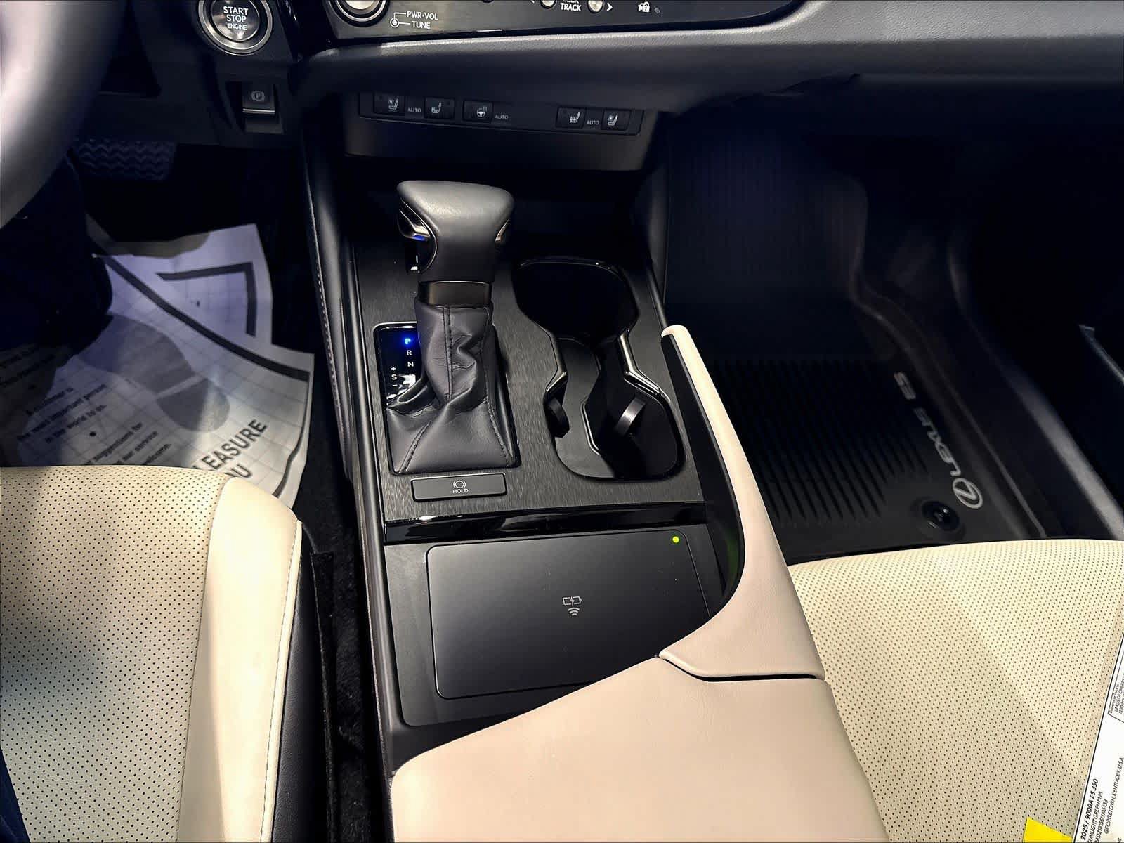 Used 2025 Lexus ES 350 w/ Premium Package FWD image 17
