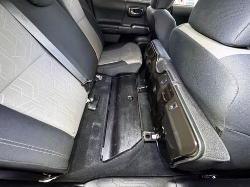 Used 2023 Toyota Tacoma TRD Off-Road image 57