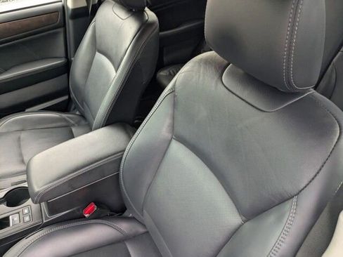 Used 2019 Subaru Outback 2.5i Limited image 10