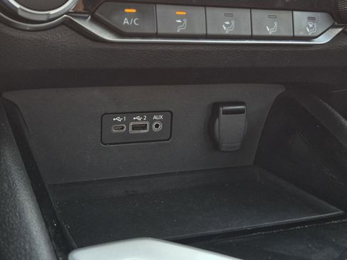 Used 2024 Nissan Altima 2.5 SV FWD image 24