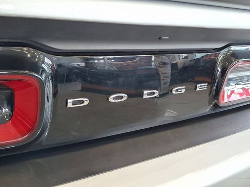 Used 2020 Dodge Challenger SRT Hellcat image 29