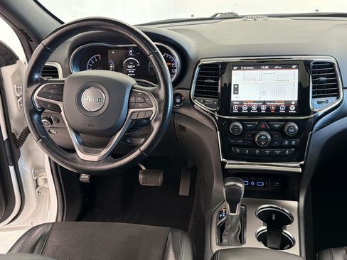 Used 2021 Jeep Grand Cherokee Laredo X AWD/4WD image 29