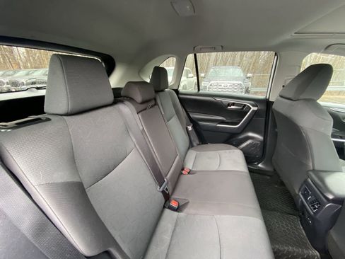 Used 2025 Toyota RAV4 XLE w/ Convenience Package image 29