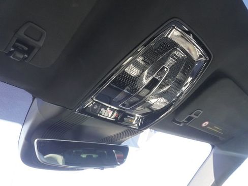 Used 2026 Cadillac Vistiq Luxury image 16