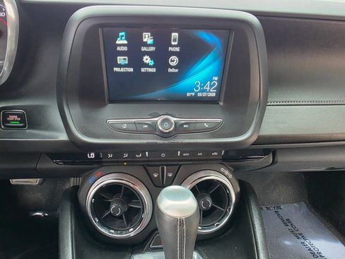 Used 2016 Chevrolet Camaro LT RWD image 33
