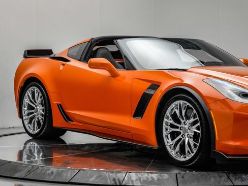 Used 2019 Chevrolet Corvette Z06 RWD image 32