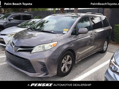 Used 2020 Toyota Sienna LE