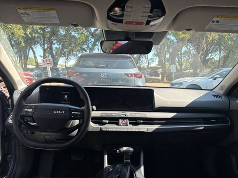 Used 2025 Kia K4 FWD image 32