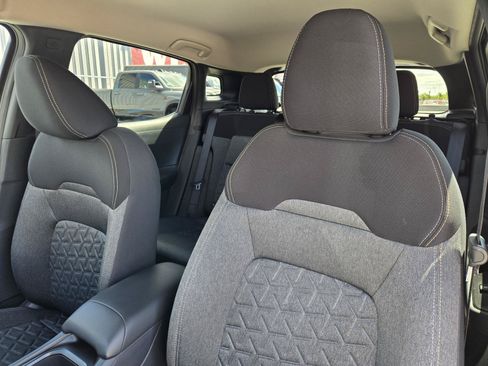 Used 2026 Nissan Kicks SV FWD image 22