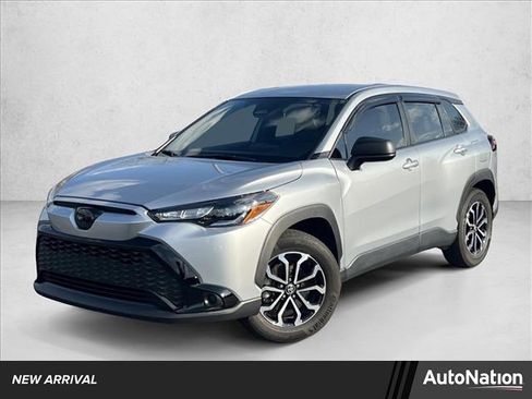 Certified 2025 Toyota Corolla Cross AWD Hybrid image 1