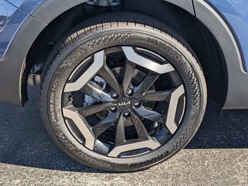 Used 2025 Kia Telluride S image 8