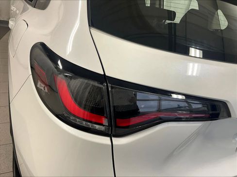 Used 2025 Honda HR-V LX image 33