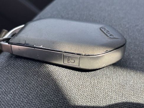 Used 2025 Kia K4 LXS image 27